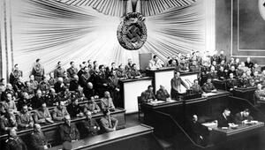 Hitler spricht am 1. September in der Krolloper.