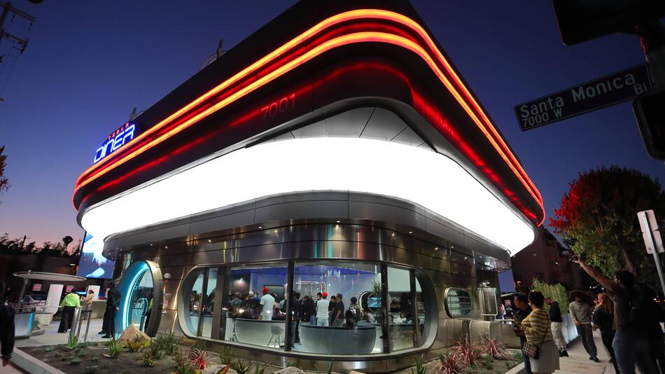 Tesla Diner