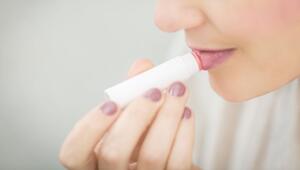 Kann Lippenbalsam süchtig machen?