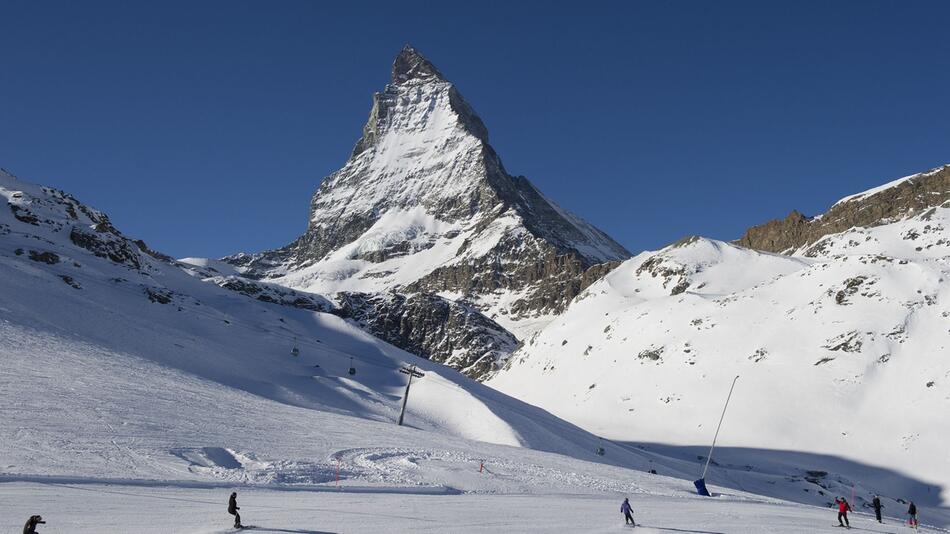 Lawine reisst bei Zermatt mehrere Menschen mit