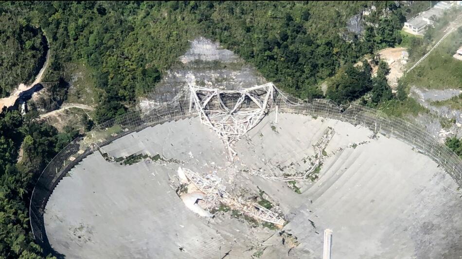 Riesiges Radioteleskop in Puerto Rico kollabiert