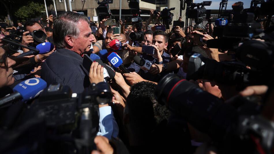 Brasiliens Ex-Präsident Bolsonaro muss Fussfessel tragen