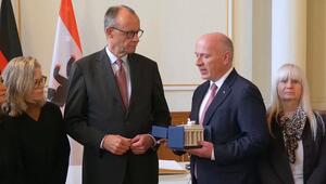 Zum Antrittsbesuch: Berliner Rathauschef begrüsst den Bundeskanzler