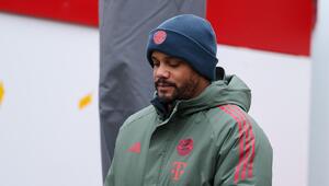 Der Cheftrainer des FC Bayern München Vincent Kompany