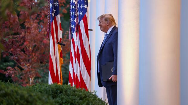 Trump vor dem Weissen Haus
