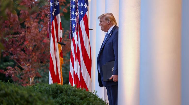 Trump vor dem Weissen Haus