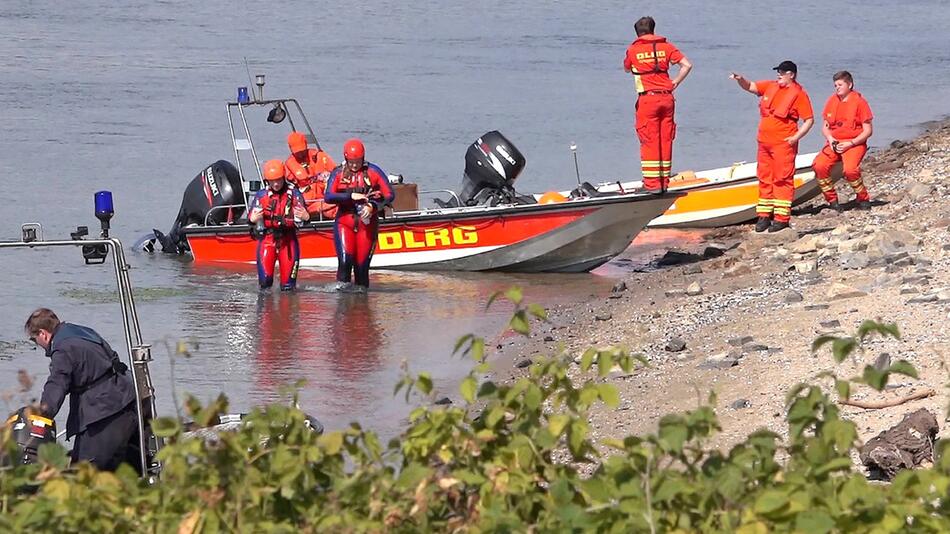 Zwei Mädchen im Rhein bei Worms vermisst