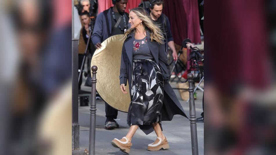Sarah Jessica Parker in den Strassen von Paris.