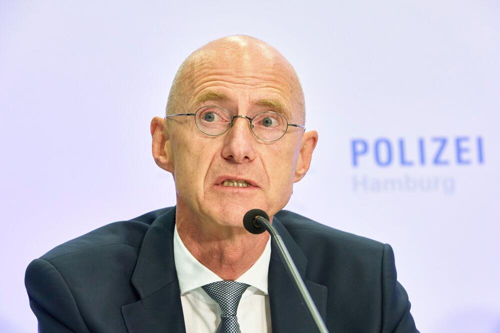 Polizei-PK zu Haftbefehl wegen Mordverdacht im Internet