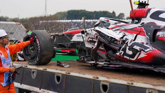 Der demolierte Wagen von Haas-Pilot Oliver Bearman.