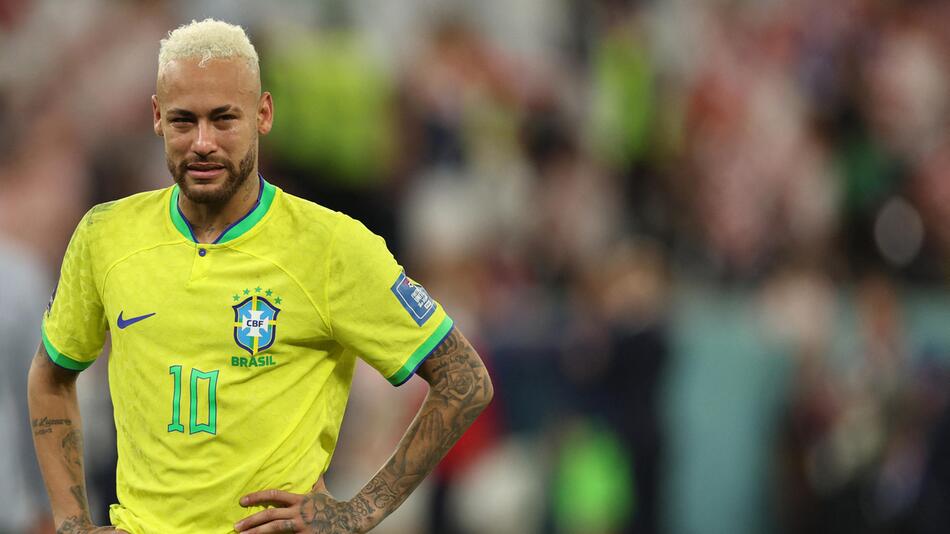 Brasiliens Stürmerstar Neymar reagiert auf das WM-Aus am 9. Dezember 2022 gegen Kroatien