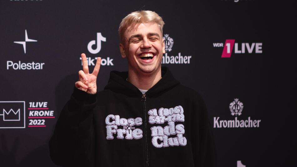 Foto des Twitchers Papaplatte bei der Verleihung der 1Live Krone in Bochum, 2022