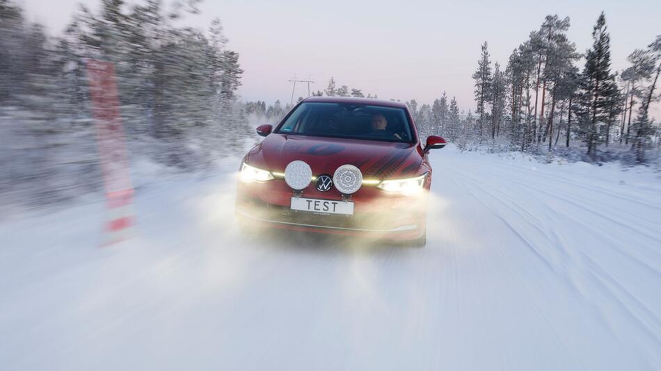 HANDOUT zum ADAC-Winterreifentest