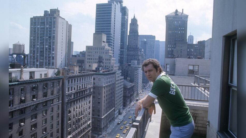 Fussball-Superstar Franz Beckenbauer nach seinem Wechsel zu New York Cosmos Ende der 1970er