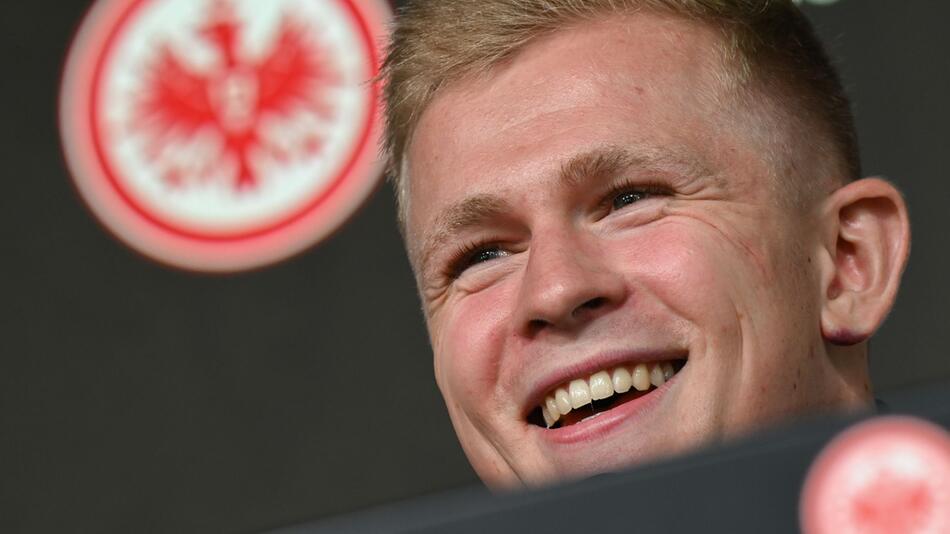 Pressekonferenz Eintracht Frankfurt - Jonathan Burkardt