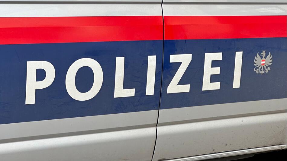Die Polizei ermittelt nach dem Tod eines deutschen Anglers