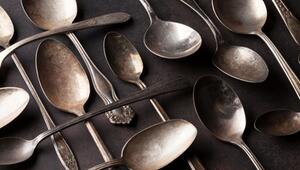 Glänzendes Besteck ohne Chemie: Diese Hausmittel helfen wirklich