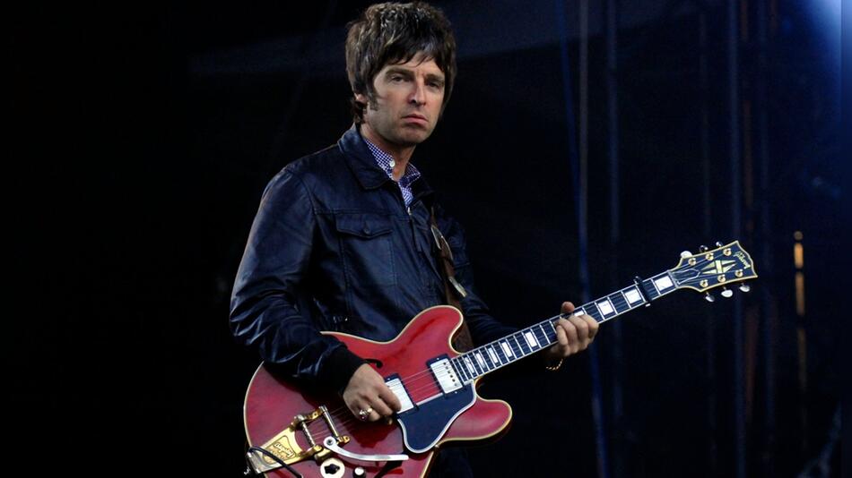Noel Gallagher 2009 auf der Bühne im Murrayfield-Stadion in Edinburgh. Dieses Wochenende kehrt ...