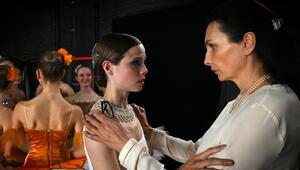 "Jenseits der Spree: Im Spiegel der Tod": Akademiedirektorin Margot Walser (Katerina Medvedeva ...