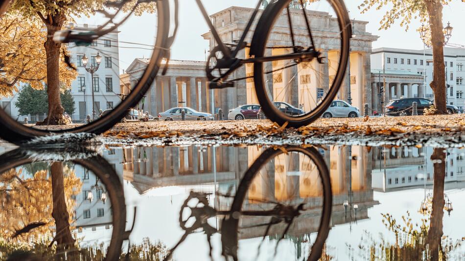Fahrrad bei Herbstwetter in Berlin