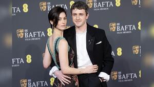 Paul Mescal kam mit Freundin Gracie Abrams zur BAFTA-Verleihung.