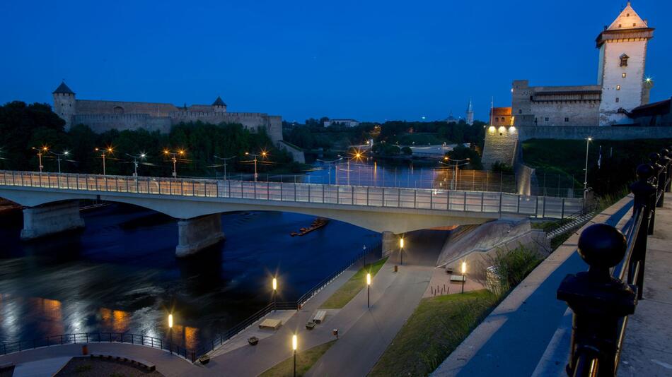 Grenzstadt Narva am gleichnamigen Fluss