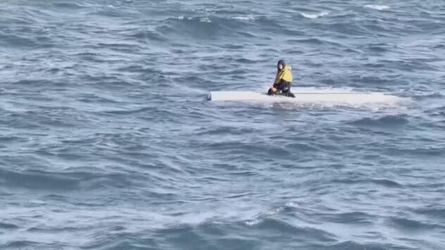 Beringsee: Jugendlicher überlebt zwei Tage auf gekentertem Boot