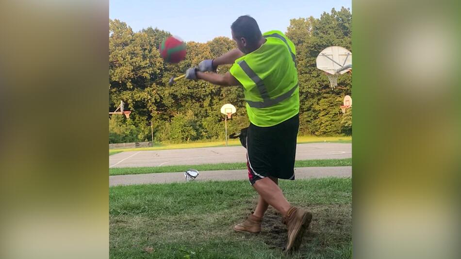 Billy Bodle, Beverly Hills, USA, Detroit, Basketball, Hammer, Korb