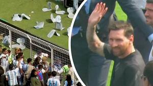 Messi-Besuch in Indien eskaliert: Fans reissen Sitze aus Stadion und stürmen Spielfeld