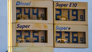 Anzeigetafel an einer Tankstelle