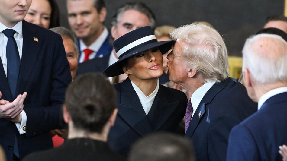 Kusspanne oder Kalkül bei Melania Trump?