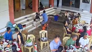 Blitzschnelle Reaktion: Vater fängt Sohn vor dem Sturz ab