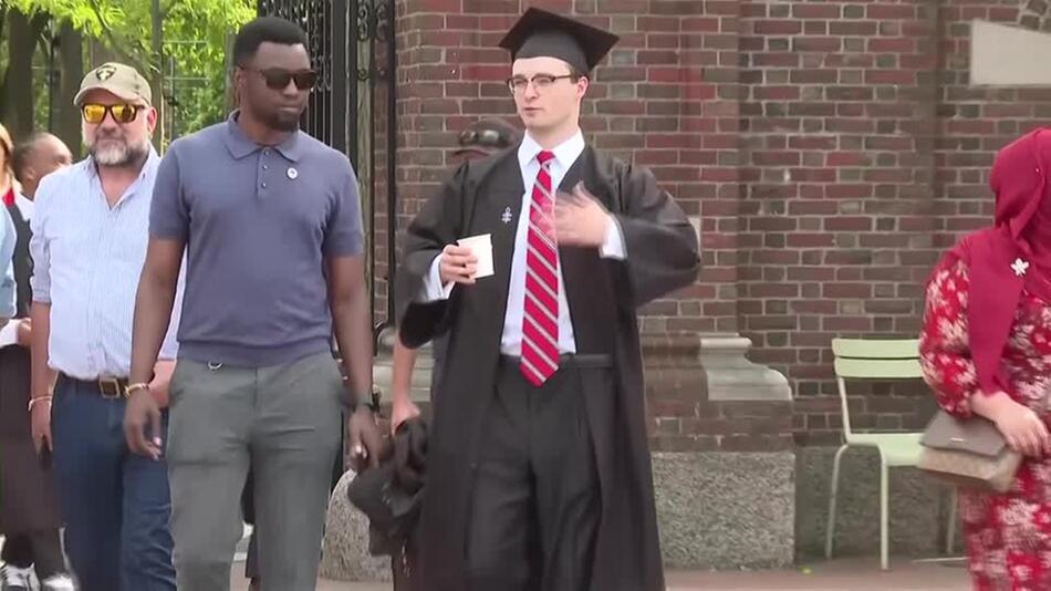 USA setzen Visa-Verfahren für ausländische Studenten aus