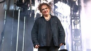 The-Cure-Sänger Robert Smith kritisiert die bevorstehende Halbzeitshow bei der Fussball-WM.