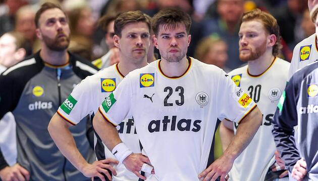 Renars Uscins und die DHB-Männer waren nach der Niederlage gegen Serbien bedient.