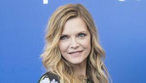 Michelle Pfeiffers Adoptivtochter Claudia Rose hat ein Kind bekommen und machte damit den ...