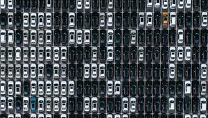 Autos am Hafen von Dalian