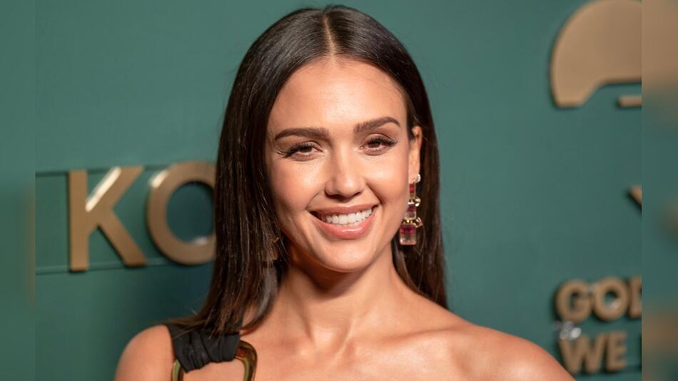 Schauspielerin Jessica Alba tritt als Kreativchefin ihrer Firma "Honest" zurück.