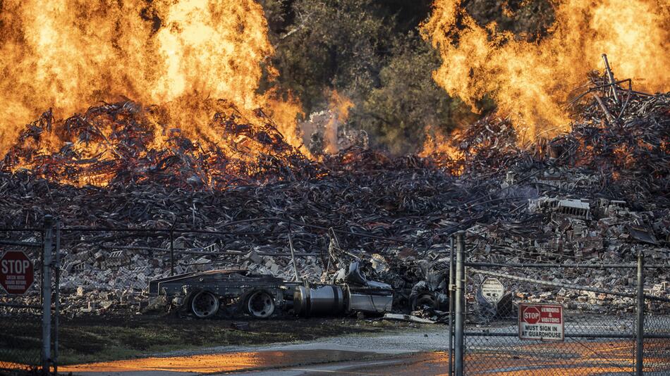 Jim Beam, Whiskey, Feuer, Brand, Fässer, Blitz, Blitzeinschlag, USA, Kentucky, Woodford County