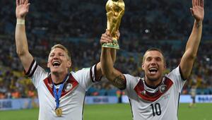 Bastian Schweinsteiger (l) und Lukas Podolski