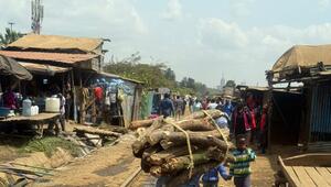 Slum Kibera - Strassenszene