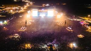 Die Jubiläumsausgabe des Summer Breeze ist ausverkauft, limitierte Tagestickets soll es ab ...