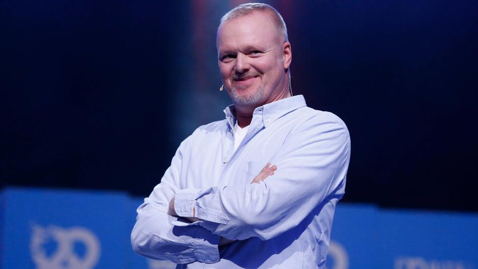 Stefan Raab wird sich nach seinem Rückzug im Dezember 2015 am Samstag (14. September) erstmals ...