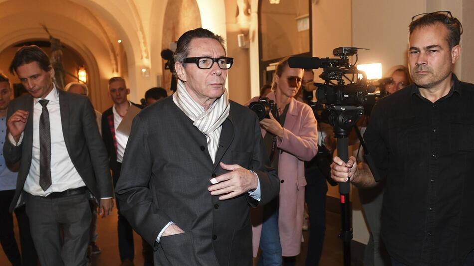 Jean Claude Arnault