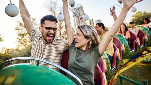 Achterbahn, Fahrgeschäft, Freizeitpark, Adrenalin, Schwerelosigkeit, Gesundheit