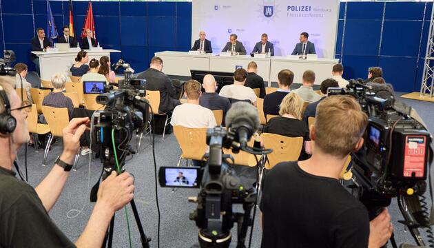 Polizei-PK zu Haftbefehl wegen Mordverdacht im Internet