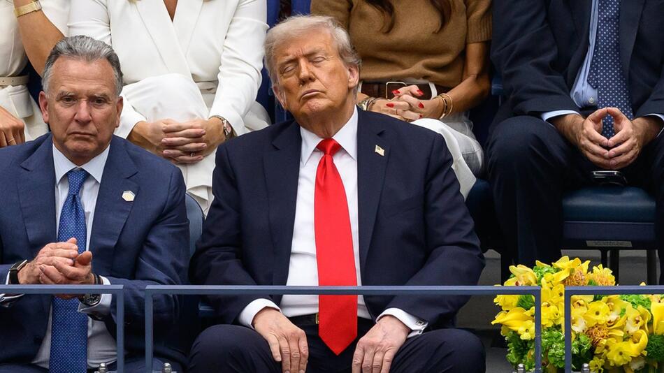 US-Demokraten haben eine Geburtstagskarte von Donald Trump an Jeffrey Epstein veröffentlicht.