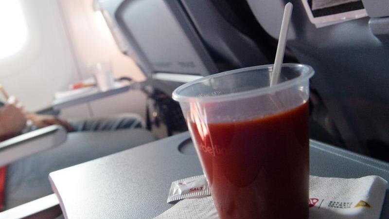 Tomatensaft im Flugzeug