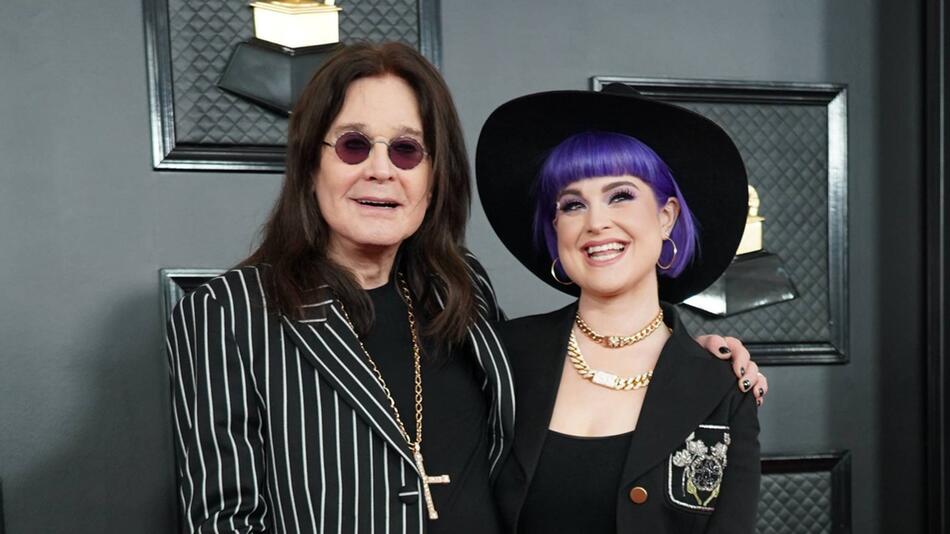 Ozzy Osbourne mit seiner Tochter Kelly im Jahr 2020.