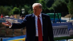 DOnald Trump präsentiert sein Bauprojekt